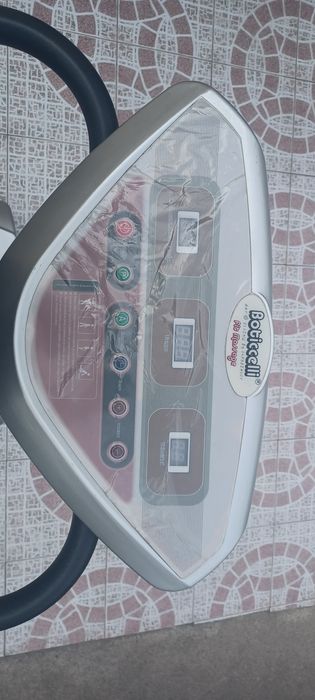 Vibrating Platform497032490491596802