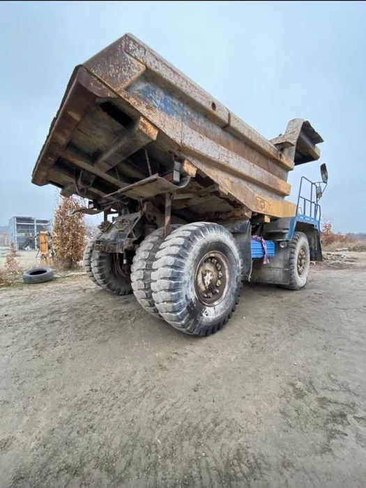БЕЛАЗ 7540 В кар'єрний самоскид