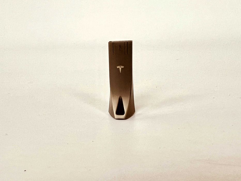 Оригінальна флешка Tesla 128GB для Dashcam/Sentry Mode