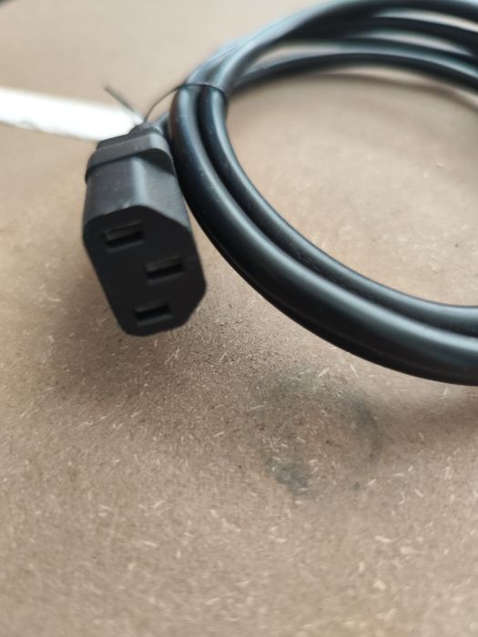 Cabo de alimentação