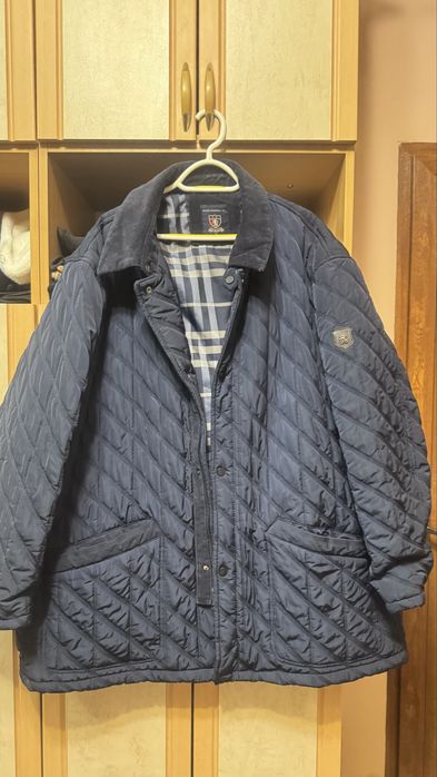 Продам чоловічу стьобану куртку батал