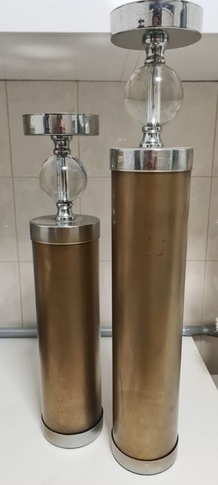 Par de Castiçais Decorativos em Metal e Vidro