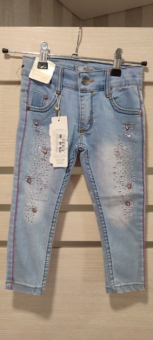 Джинсові штани на дівчинку