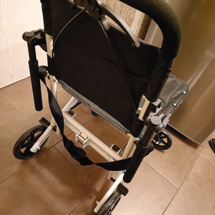 Wózek inwalidzki z funkcją transportową Mobil Tim