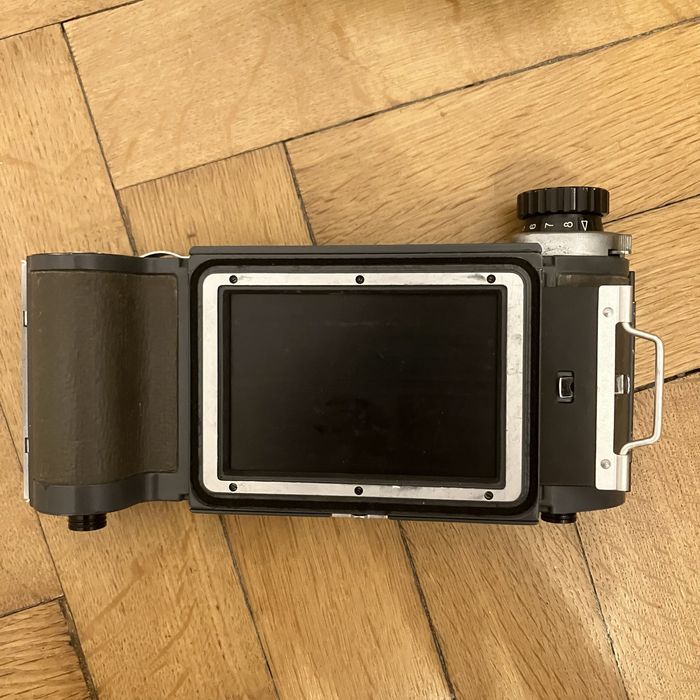 Mamiya Press 23 Sekor 100mm f/3.5 kaseta 6x9 na film 120 grip