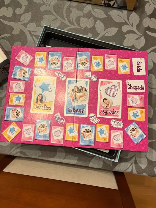 Jogo de Tabuleiro - O jogo da Violetta