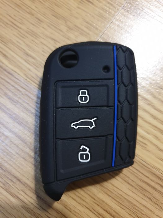 Чохли на ключі авто