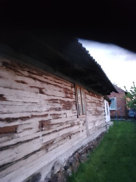 Drewniany dom do rozbiórki