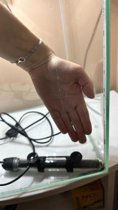 Akwarium Aquael 30L z szafką i wyposażeniem - zestaw