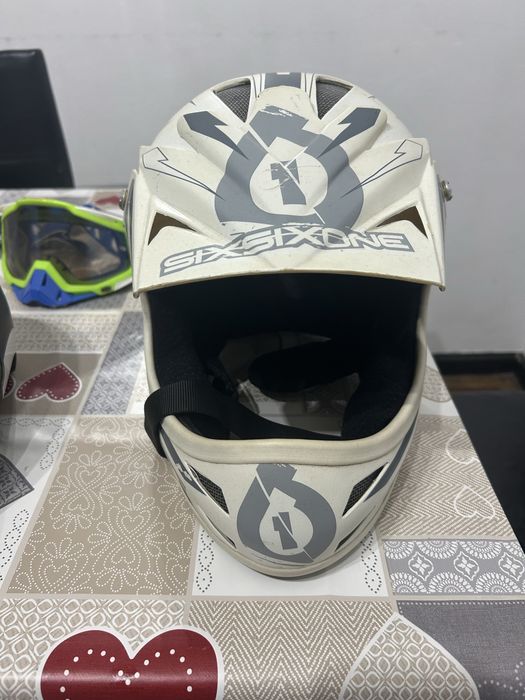 Capacete para bicileta e mota