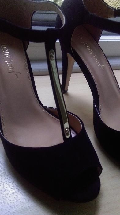 Czarne sandały szpilki CCC rozm. 37