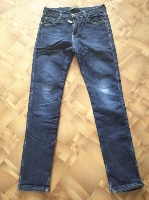 Продам джинсы ( утеплённые)