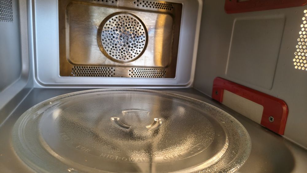 Kuchenka mikrofalowa Whirlpool chef Plus hub