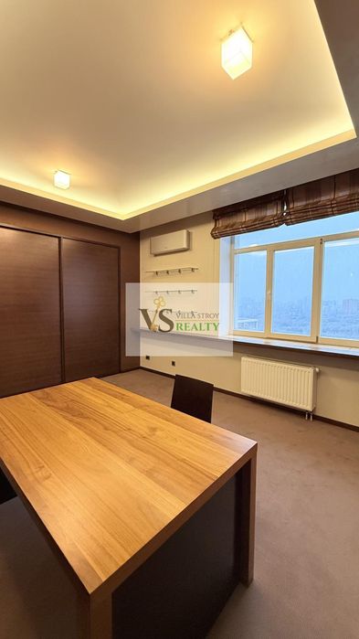 Продаж квартири в Одесі, 3 кімнати, 14/24 поверх, 145 м²