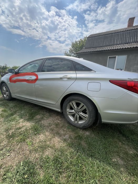 Hyundai sonata y20 2011