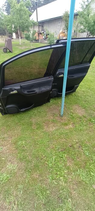 Двері opel zafira a балка та інші речі