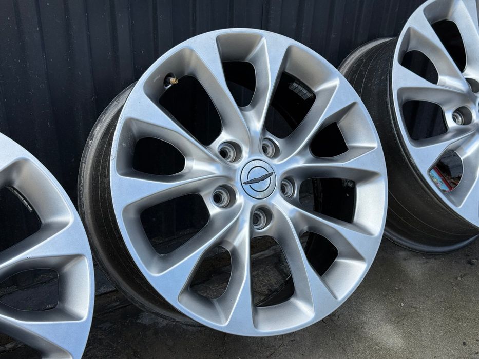 Felgi aluminiowe 18 cali 5x127 Chrysler Pacifica 68459827AA