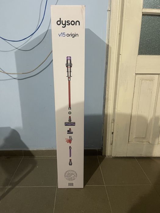 Пилисос dyson v15 origin . Новий.