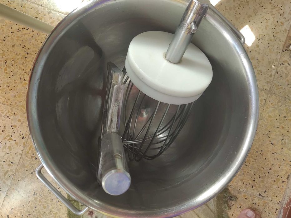 Batedeira industrial 20L