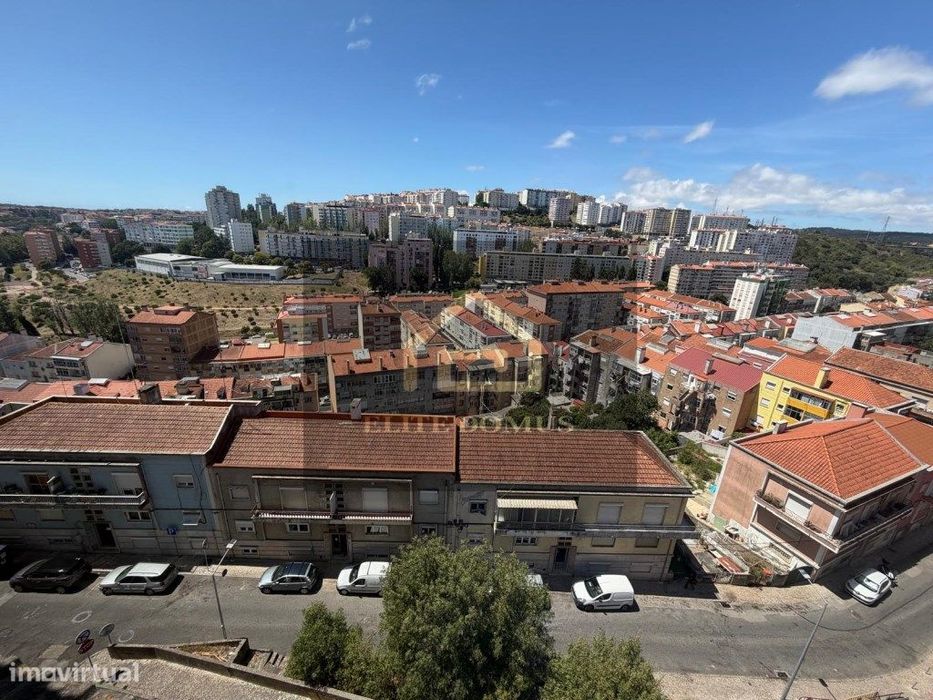 T2 Totalmente Remodelado - Queluz