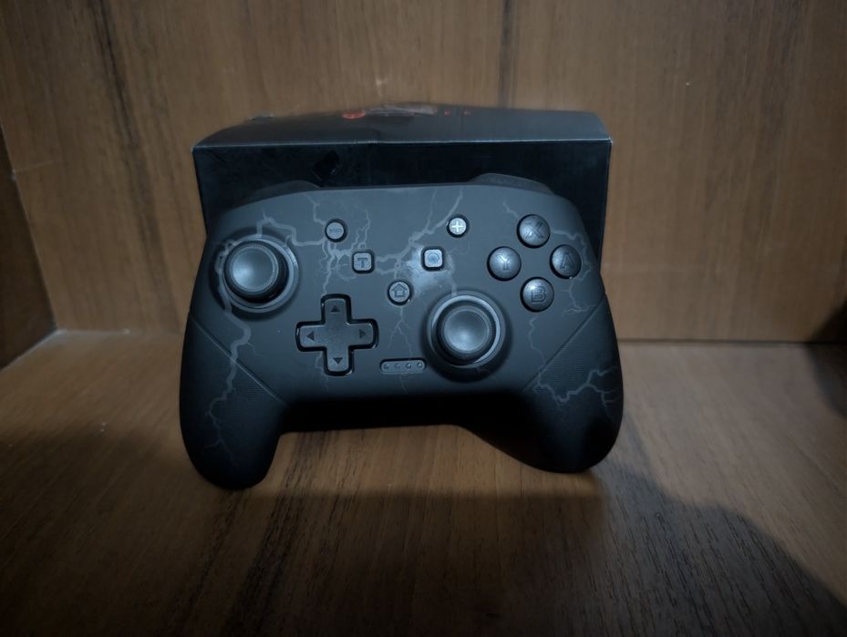 Бездротовий геймпад VOYEE S08 для Nintendo Switch / PC — RGB Підсвітка