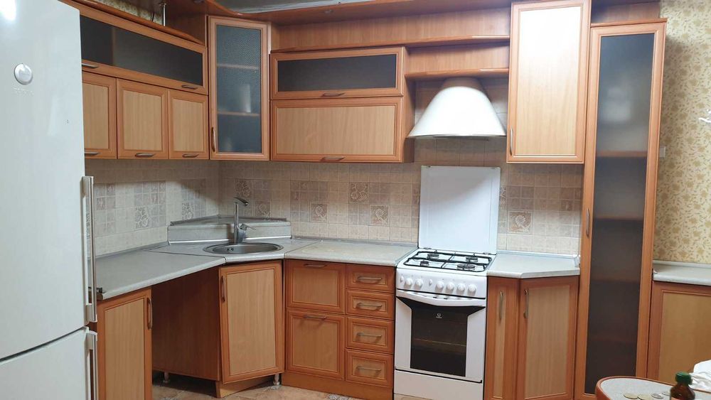 Кухонні меблі у відмінному стані