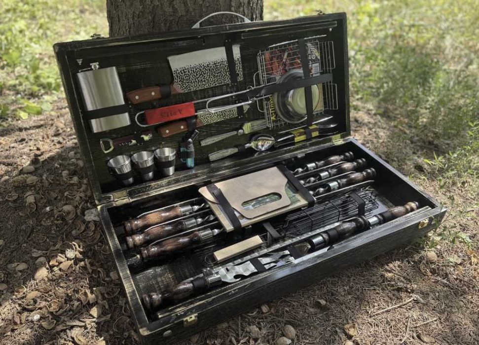 Стильний та неймовірно гарний набір шампурів на подарунок коханому!