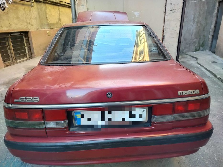Мазда 626 1992 года 2.0 бензин