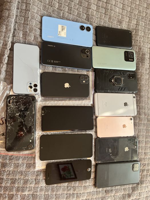 Смартфони на запчастини лотом