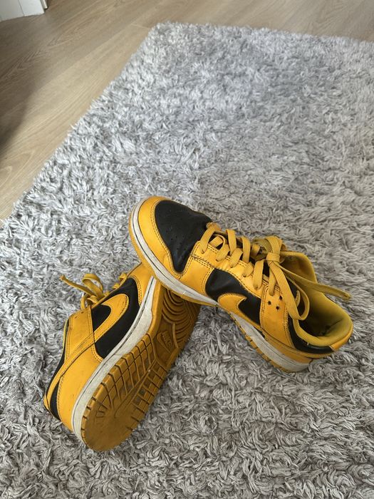 nike dunk goldenrod