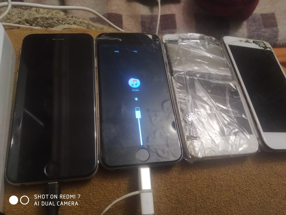 Смартфон айфон одним лотом