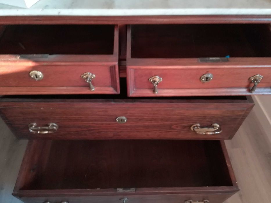 móvel antigo totalmente restaurado