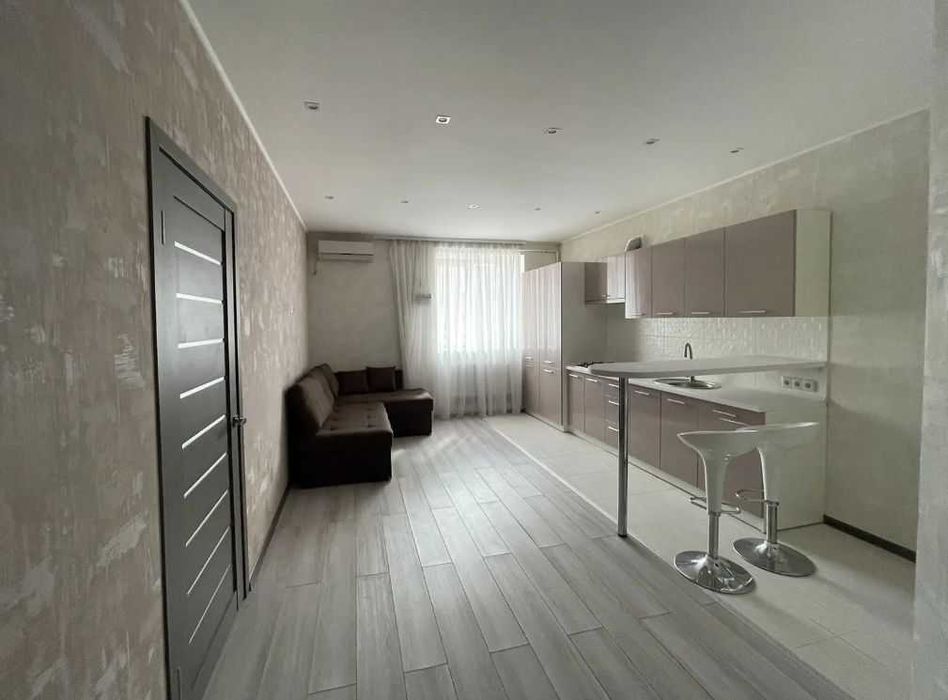 1 кім з АВТОНОМКОЮ в новобудові район ТОПОЛЯ (718222)