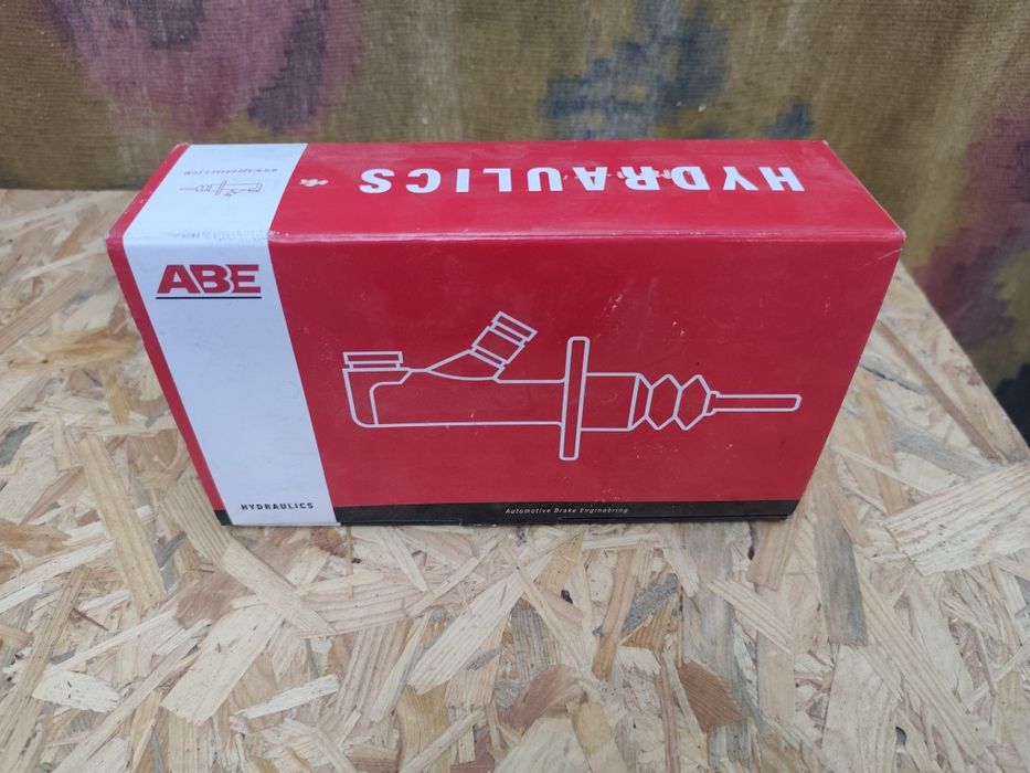 Главный цилиндр сцепления Сузуки Свифт