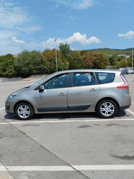 Renault grand scenic