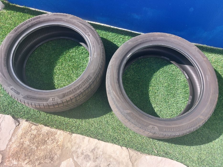 Pneus Bridgestone Touranza 205.55.R19 vários para carros e motos duas