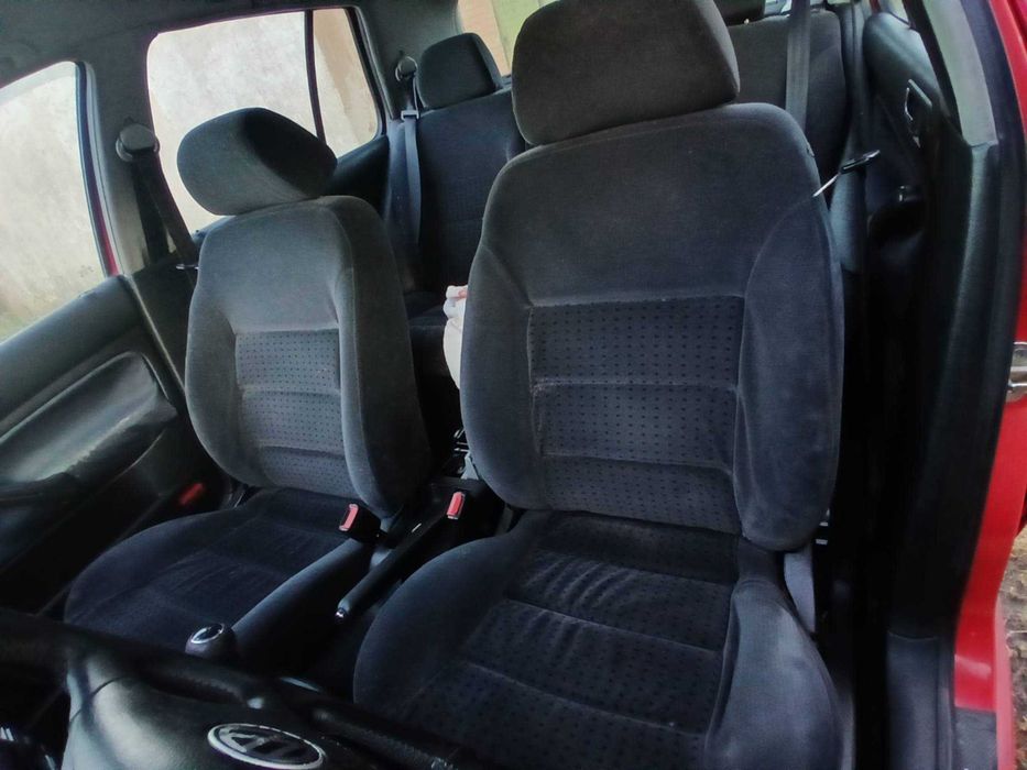 Vendo Volkswagen Golf 4 1.4 16v com GPL despachar.