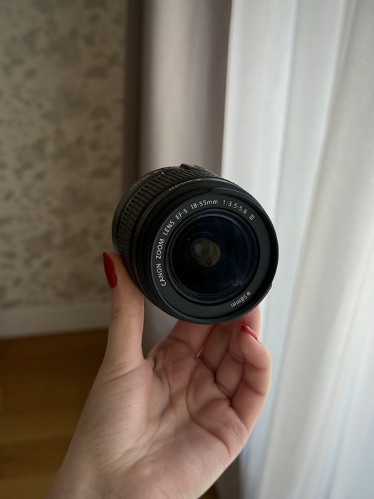 Canon 700d + 3 обʼєктиви