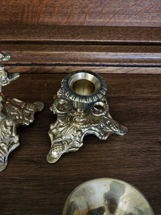 zestaw kolędowy krzyż lichtarz mosiężny pasyjka świeczki kropidełko