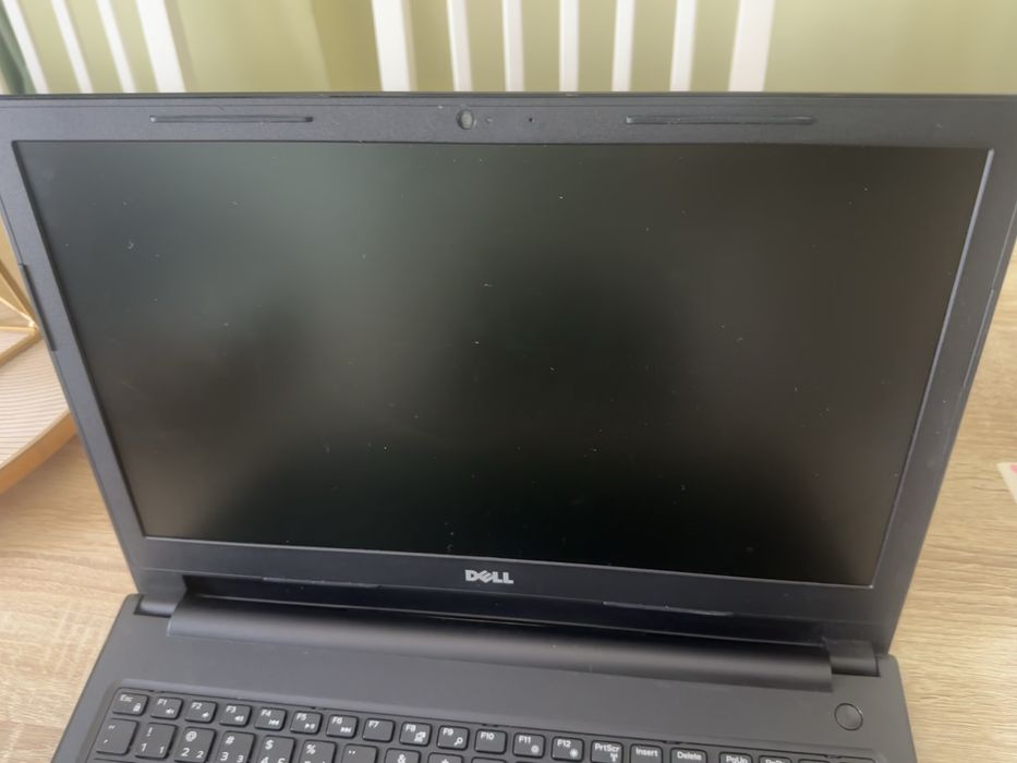Portátil Dell Inspiron i3 8GB RAM SSD 512GB