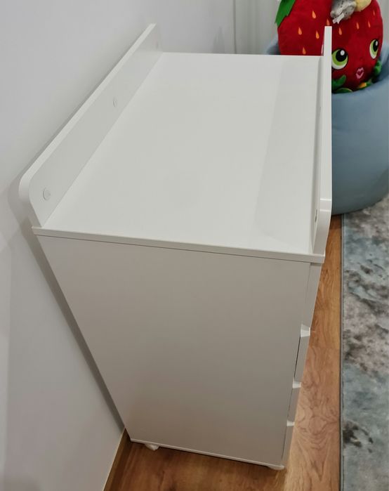 Berço de grades + cómoda muda fraldas marca TRAMA