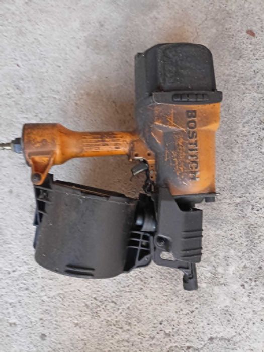 Gwoździarka pneumatyczna -STANLEY BOSTITCH