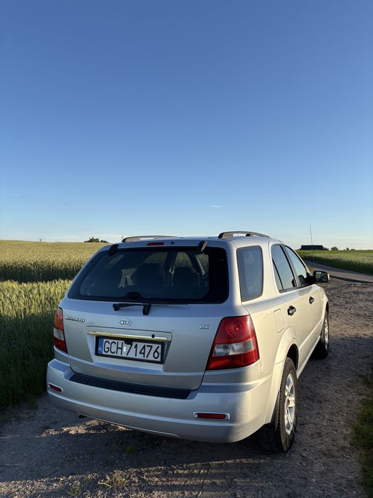 Kia sorento.