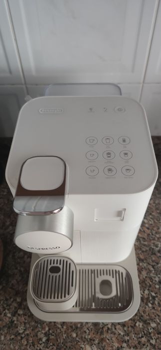 Máquina de café Nespresso gran latissima