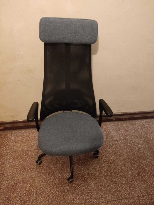 Fotel biurowy IKEA jarvfjallet ergonomiczny obrotowy funkcjonalny