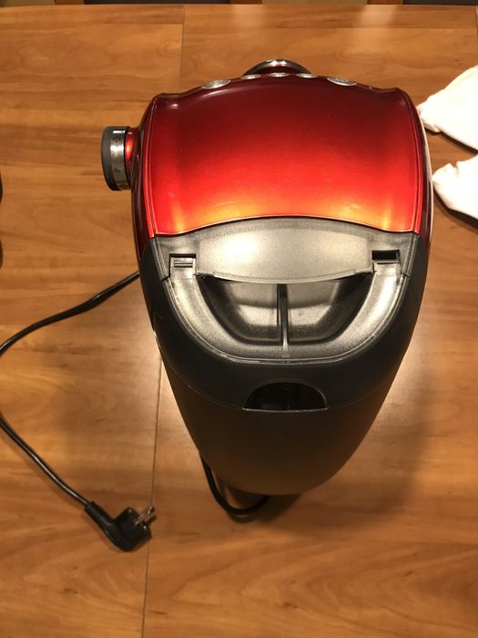 ekspres na kapsułko tchibo cafissimo classic hot red