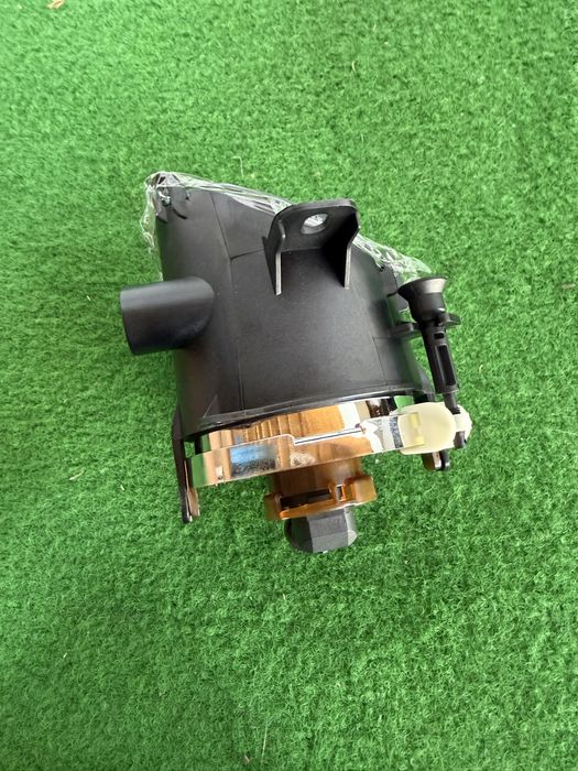 Opel Corsa D Halogen prawy przód