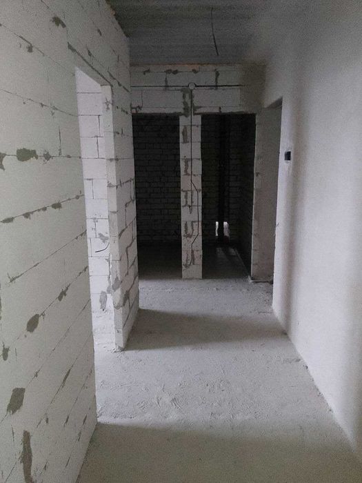 2 кімнатна  в новому будинку з індивідуальним опаленням на пр-ті Миру