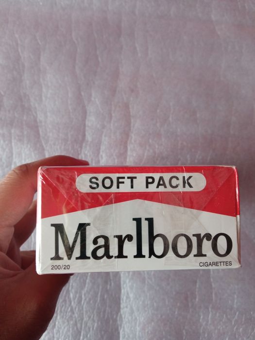 Marlboro papierosy z lat 80tych