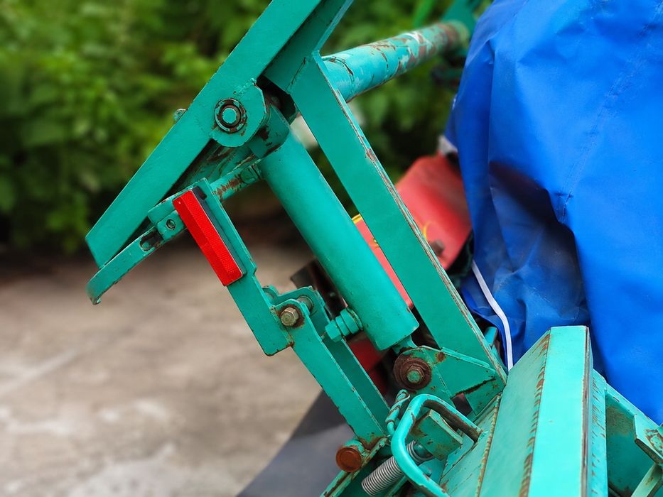 Trak taśmowy przewoźny z pełną hydrauliką + korowarka | Mobilny tartak